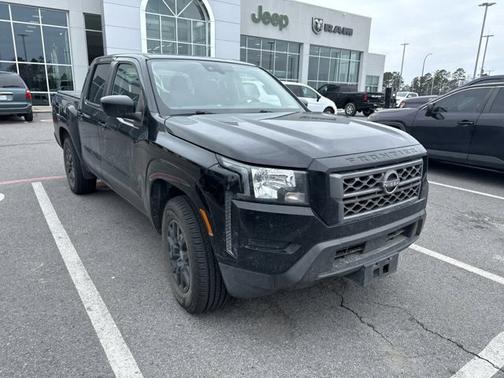 2022 Nissan Frontier SV