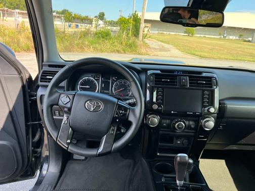 2024 Toyota 4Runner TRD Off Road