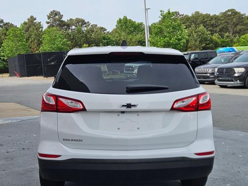 Summit White 2019 Chevrolet Equinox LS