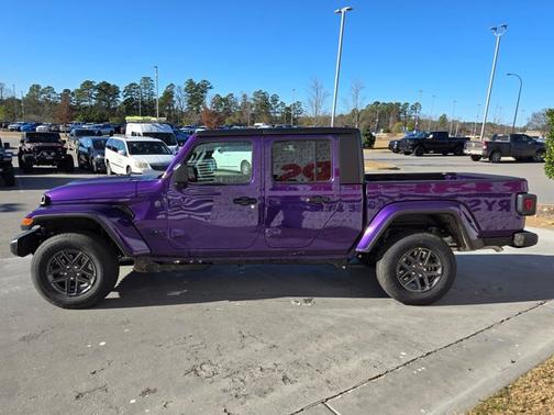 2026 Jeep Gladiator Sport S