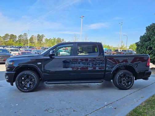 Diamond Black Crystal Pearlcoat 2026 RAM 1500 Big Horn