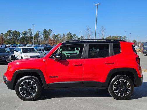 2023 Jeep Renegade Trailhawk