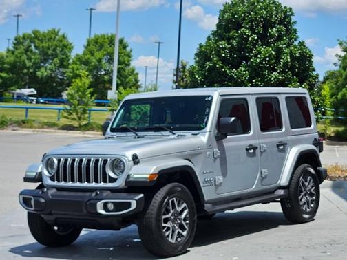 2024 Jeep Wrangler Sahara