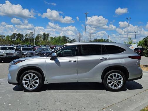 Celestial Silver Metallic 2020 Toyota Highlander Limited