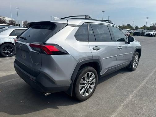 2024 Toyota RAV4 XLE Premium