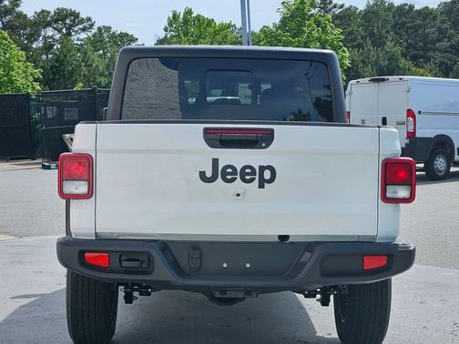 2025 Jeep Gladiator Sport S