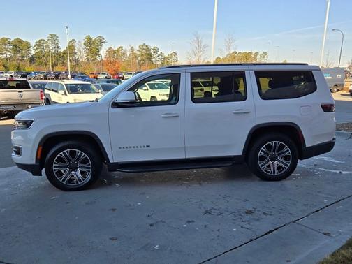 2022 Jeep Wagoneer Series III