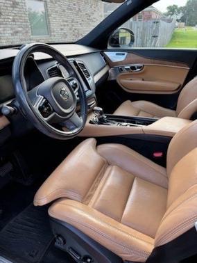2019 Volvo XC90 T6 Inscription