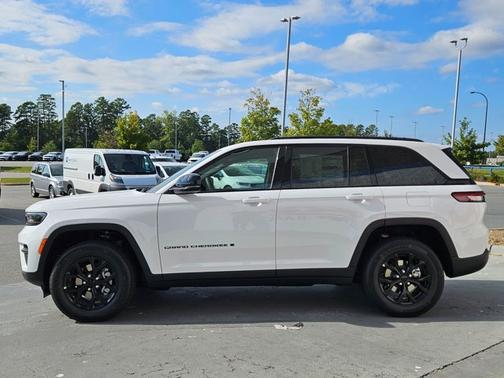 2025 Jeep Grand Cherokee Altitude