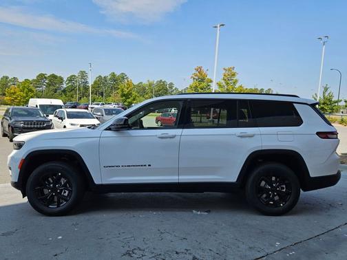 2025 Jeep Grand Cherokee L Altitude