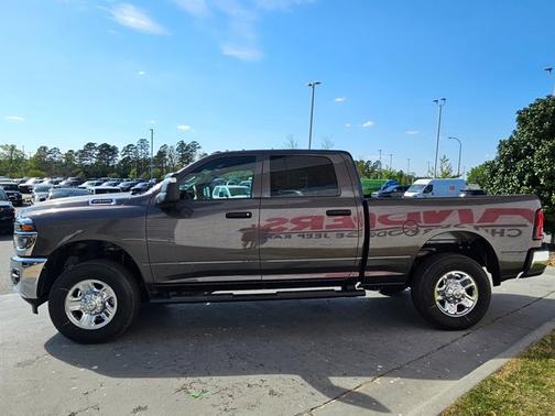Granite Crystal Metallic Clearcoat 2026 RAM 2500 Tradesman