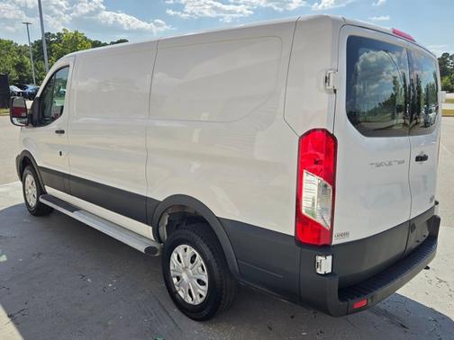 2023 Ford Transit-250 