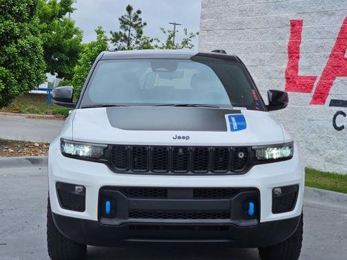 Bright White Clearcoat 2022 Jeep Grand Cherokee 4xe Trailhawk