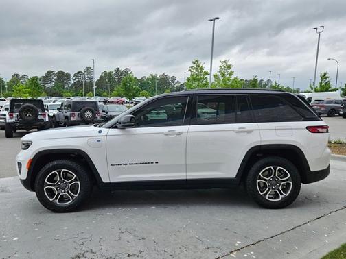 Bright White Clearcoat 2022 Jeep Grand Cherokee 4xe Trailhawk