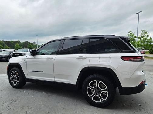 Bright White Clearcoat 2022 Jeep Grand Cherokee 4xe Trailhawk
