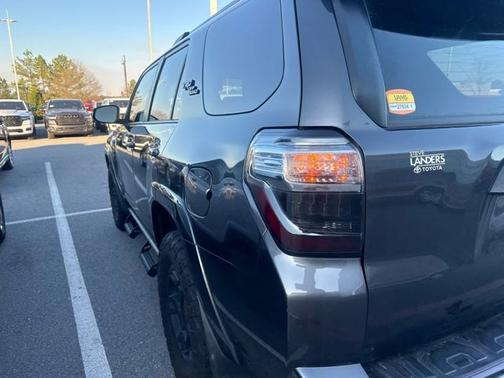 2022 Toyota 4Runner TRD Off Road