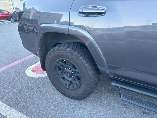 2022 Toyota 4Runner TRD Off Road