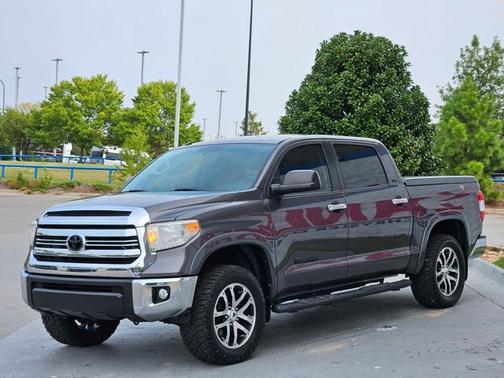 2017 Toyota Tundra SR5
