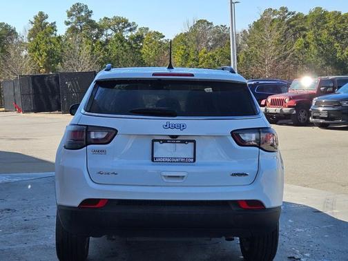2023 Jeep Compass Latitude Lux
