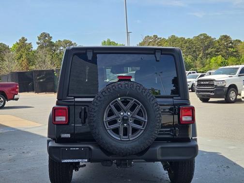 Black Clearcoat 2026 Jeep Wrangler Sport S