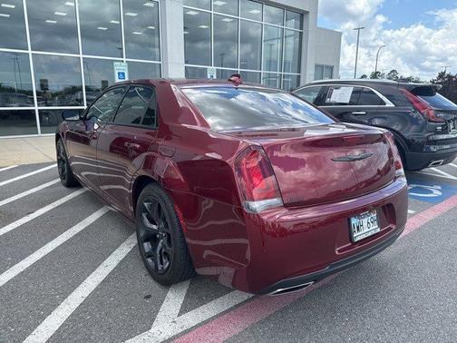 2022 Chrysler 300 Touring
