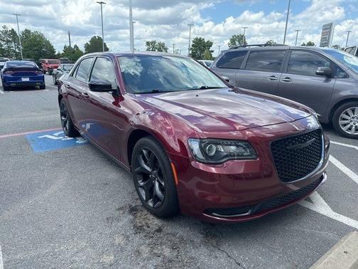 2022 Chrysler 300 Touring