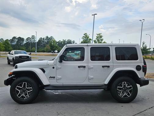 2025 Jeep Wrangler Sahara