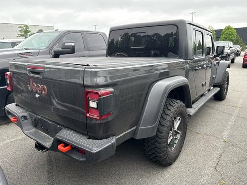 Granite Crystal Metallic Clearcoat 2024 Jeep Gladiator Mojave