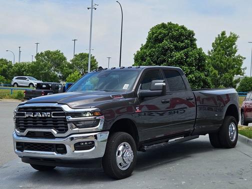 Granite Crystal Metallic Clearcoat 2026 RAM 3500 Tradesman