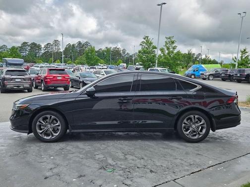 Crystal Black Pearl 2023 Honda Accord EX
