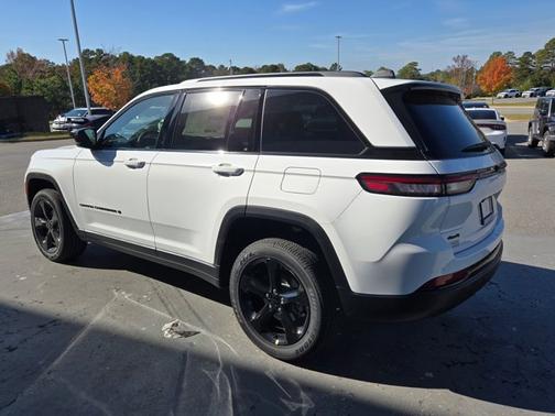 2025 Jeep Grand Cherokee 