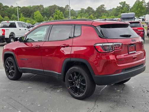 Red Hot Pearlcoat 2026 Jeep Compass Latitude Altitude