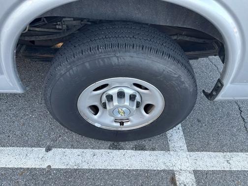 2023 Chevrolet Express 3500 LS