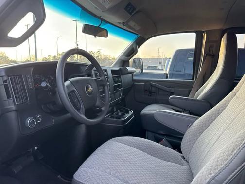 2023 Chevrolet Express 3500 LS