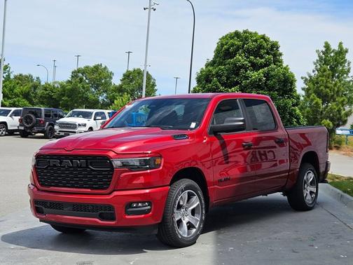 Molten Red Pearlcoat 2026 RAM 1500 Express