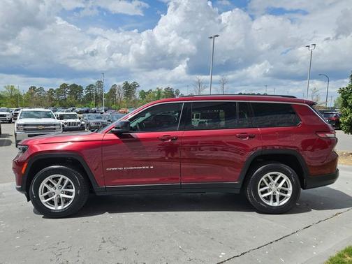 Velvet Red Pearlcoat 2022 Jeep Grand Cherokee L Laredo