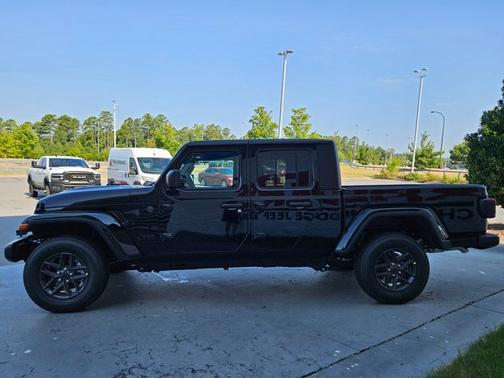 2025 Jeep Gladiator Sport S