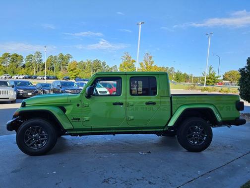 2025 Jeep Gladiator Sport S