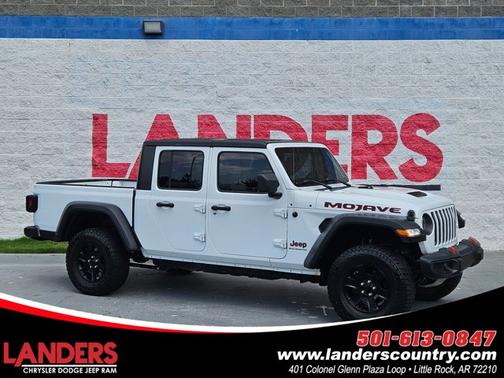 Bright White Clearcoat 2023 Jeep Gladiator Mojave