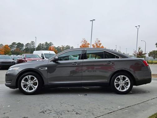 2019 Ford Taurus SEL