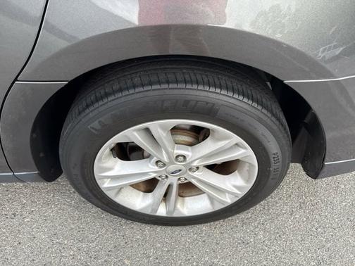 2019 Ford Taurus SEL