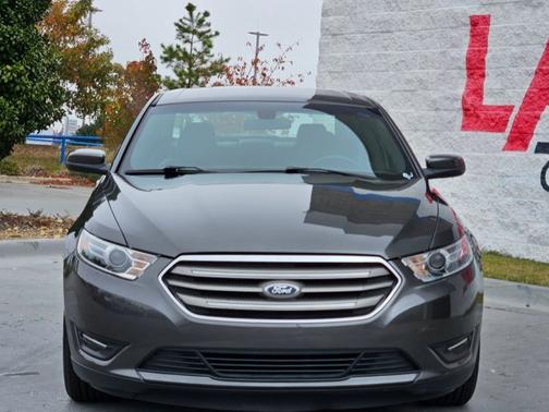 2019 Ford Taurus SEL