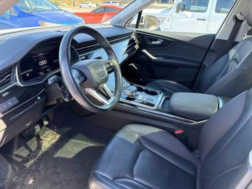 2022 Audi Q7 Premium Plus