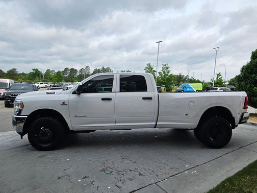 Bright White Clearcoat 2021 RAM 3500 Tradesman