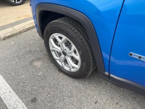 Hydro Blue Pearlcoat 2025 Jeep Compass Sport