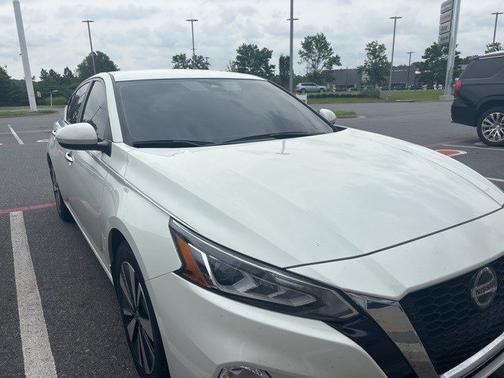 2022 Nissan Altima 2.5 SV