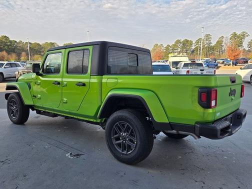 2026 Jeep Gladiator Sport S