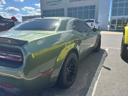 2022 Dodge Challenger R/T Scat Pack Widebody