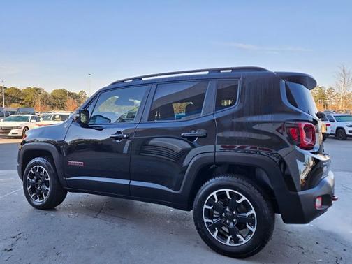 2023 Jeep Renegade Trailhawk