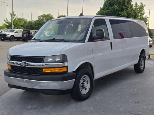 Summit White 2019 Chevrolet Express 3500 LT